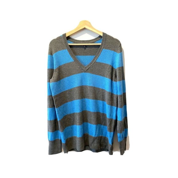 GAP Sweaters - Gap Luxe Vneck Pullover Longsleeve Sweater Rabbit